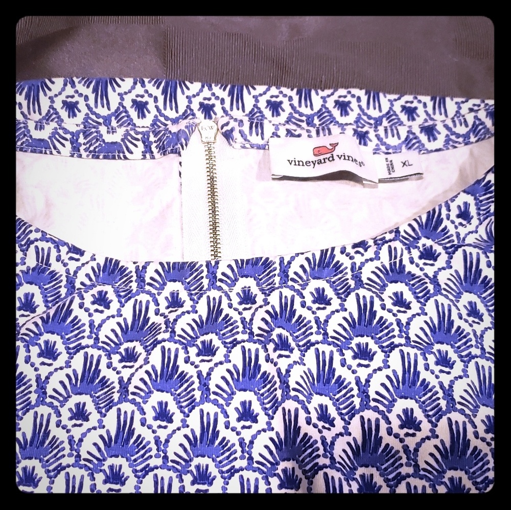 Vineyard Vines dress w/ 3/4 sleeves knee length